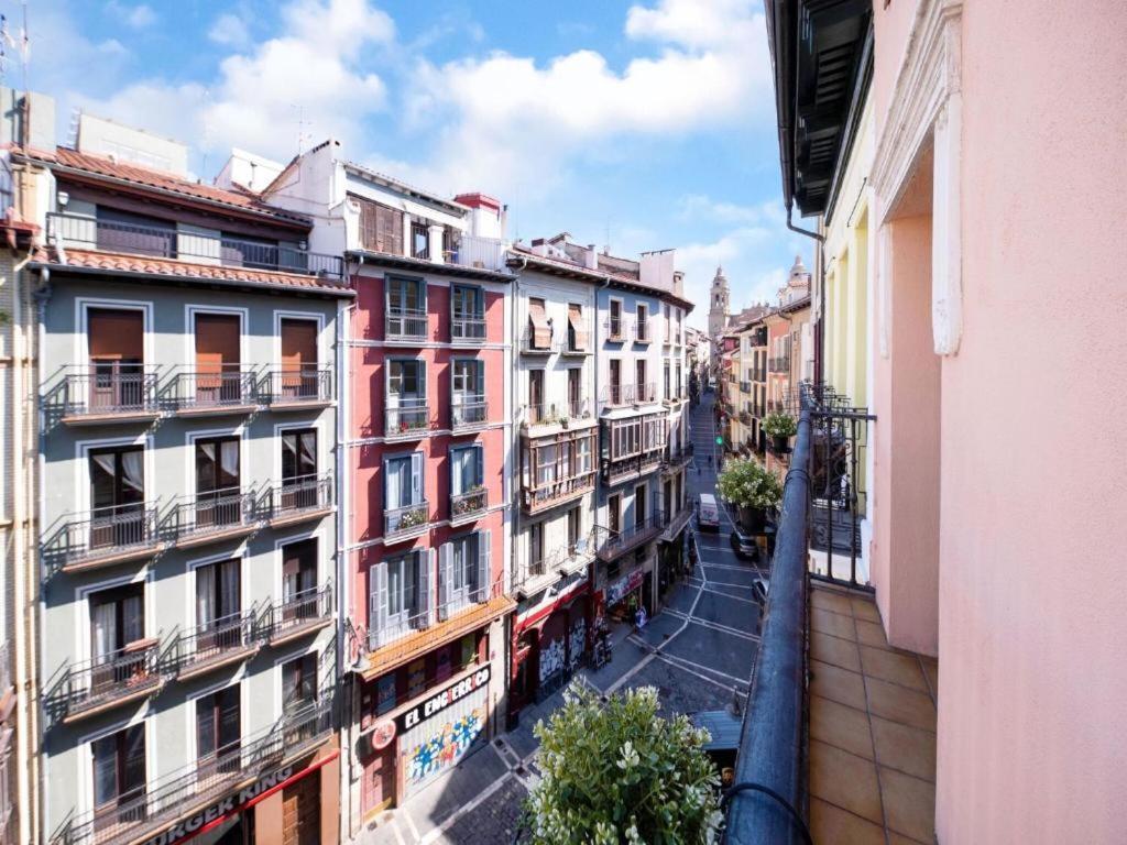Apartamento Mercaderes Пампона Екстериор снимка