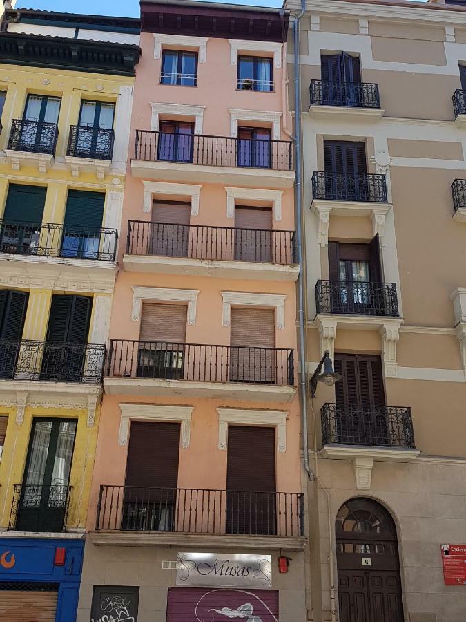 Apartamento Mercaderes Пампона Екстериор снимка